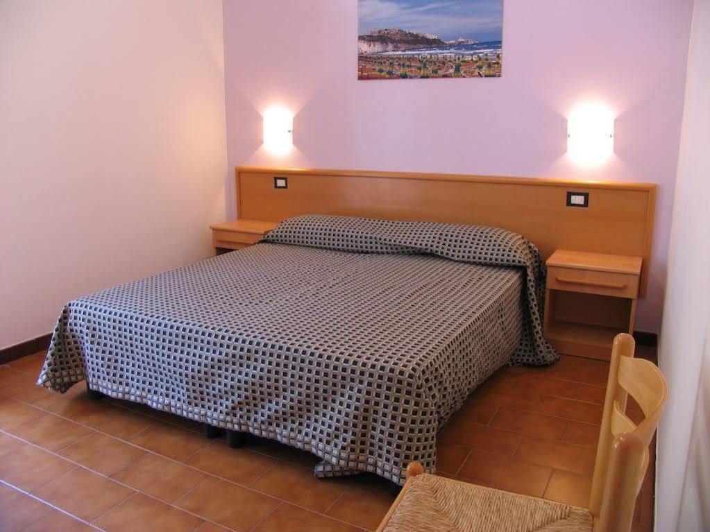 ויאסטה Hotel Parco Carabella מראה חיצוני תמונה